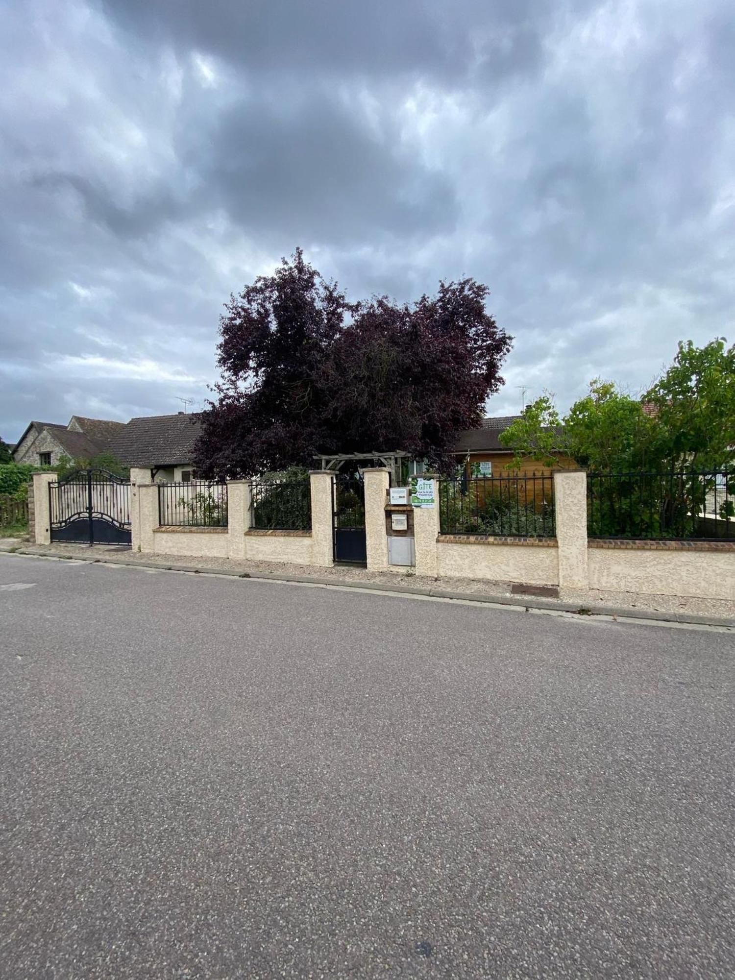 Hostal Aux Gres Des Moisonettes Limetz Exterior foto